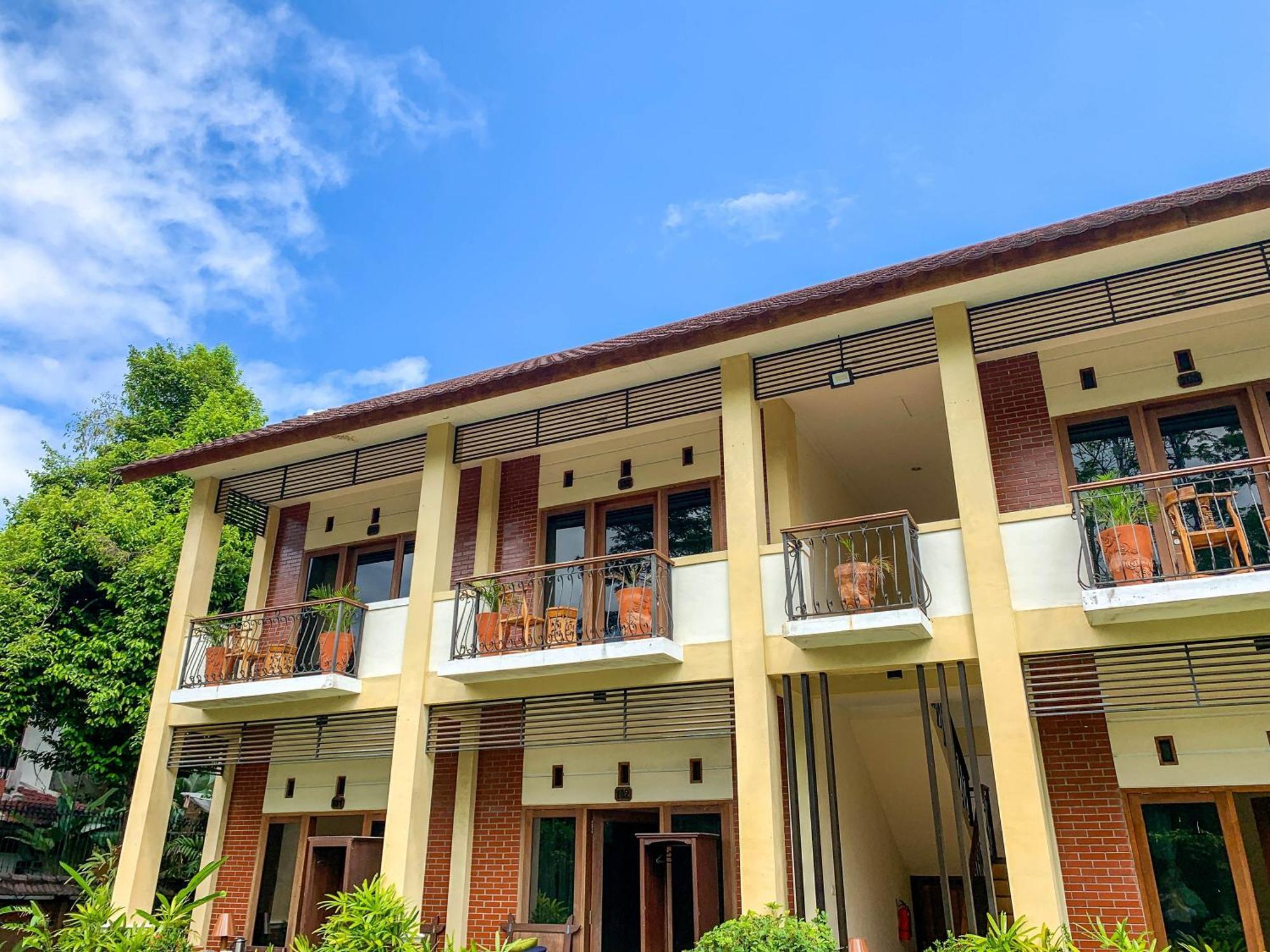 Urbanview Sasono Putro Condoongcatur By Reddoorz Kejayan Exterior foto